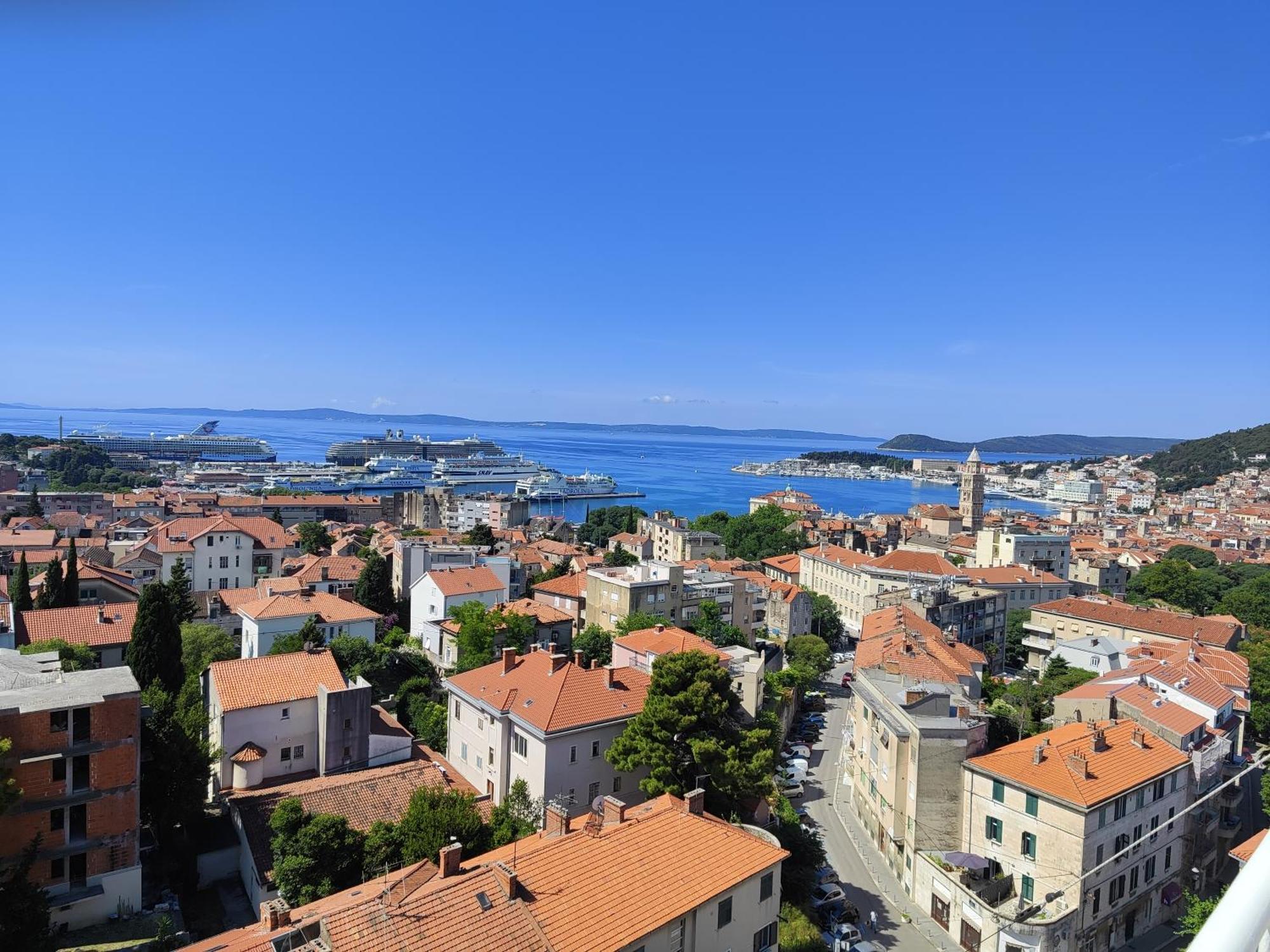 Astonishing View Split Exterior photo